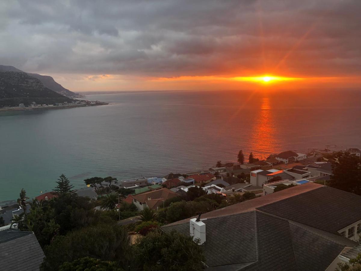 1 Mountain Rd Boutique B & B Fish Hoek Exterior photo